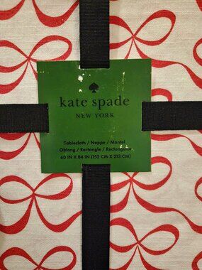NWT Kate Spade All Wrapped Up Red Bow Tablecloth 60x84 Oblong